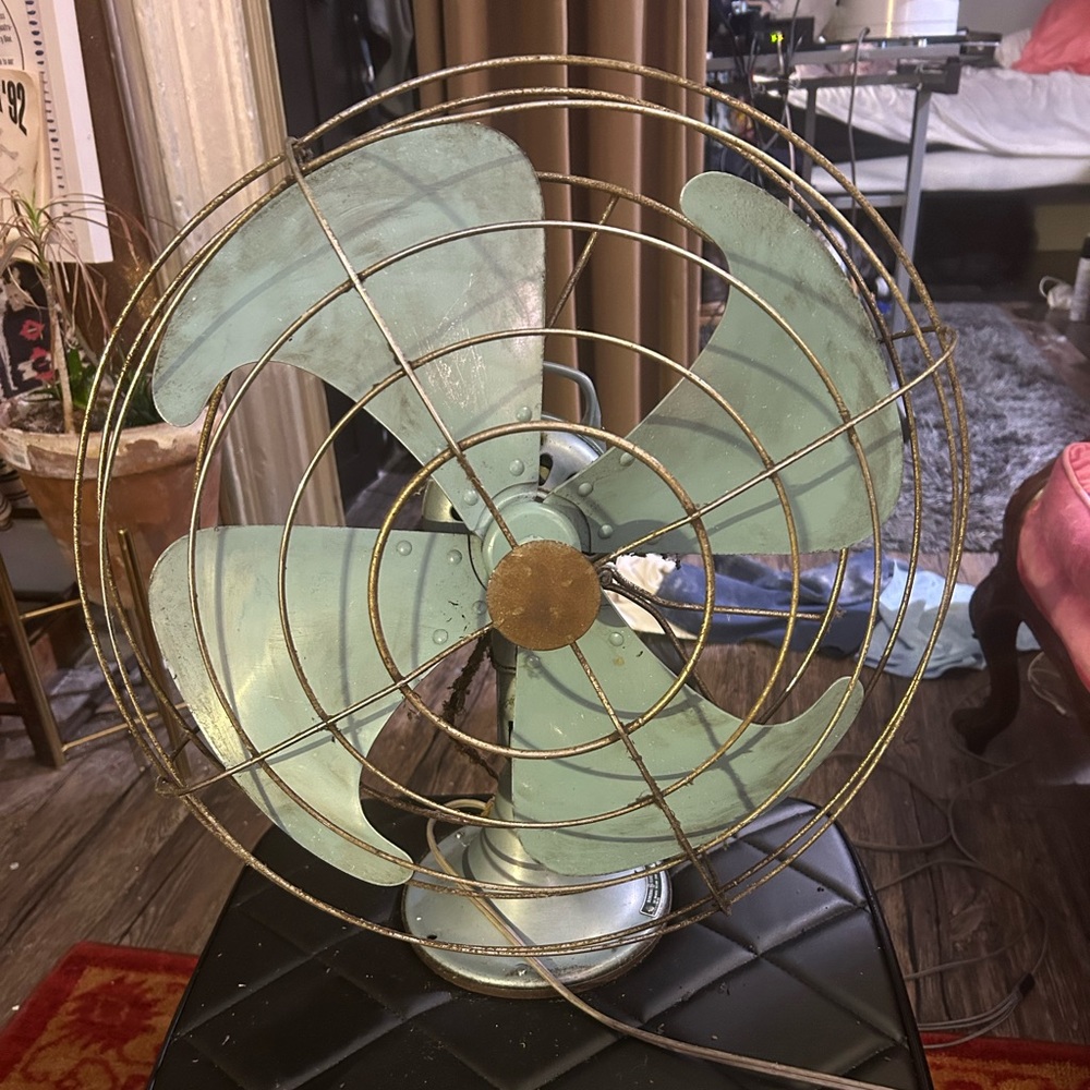Vintage GE oscillating fan